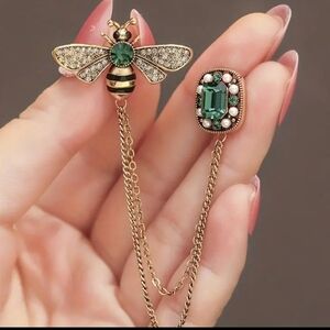 Little Bee Tassel Brooch. NWT